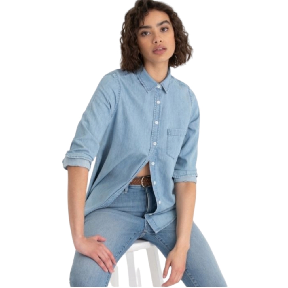 Ricki's Women's Classic Fit Denim Button-Up Shirt Long Sleeve Mid Wash Size XXL